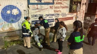 #Uruapan || Sujeto agresivo golpea a una persona en glorieta de Uruapan; fue detenido
