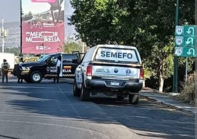El cadáver de un hombre fue localizado en el área verde entre los carriles centrales del Periférico Paseo de la República de Morelia