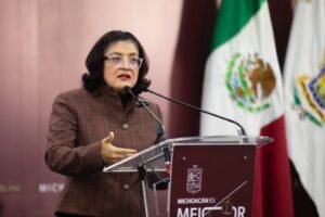Regulará Michoacán el uso de celulares y dispositivos digitales en las escuelas: Bedolla