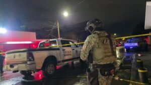 Sujetos armados que se desplazaban en una motocicleta rafaguearon un domicilio en Morelia
